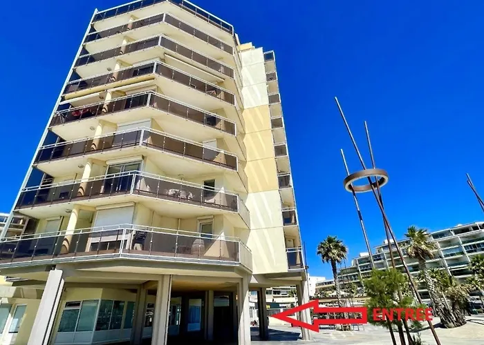 Appartement Magnifique T2 Climatisé Avec Terrasse à - Fr-1-748-7 *