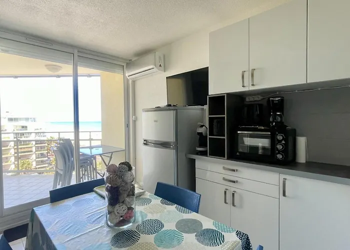 Appartement Magnifique T2 Climatisé Avec Terrasse à - Fr-1-748-7